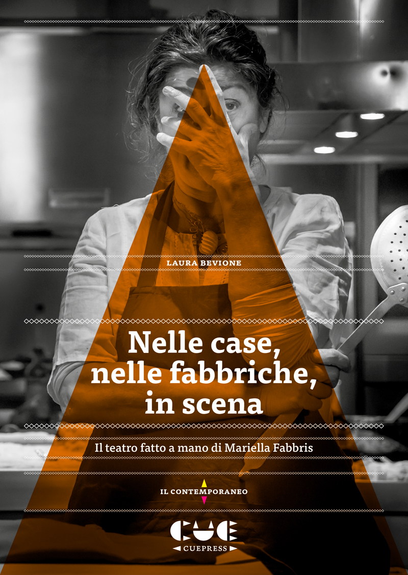 Laura bevione nelle case nelle fabbriche in scena 